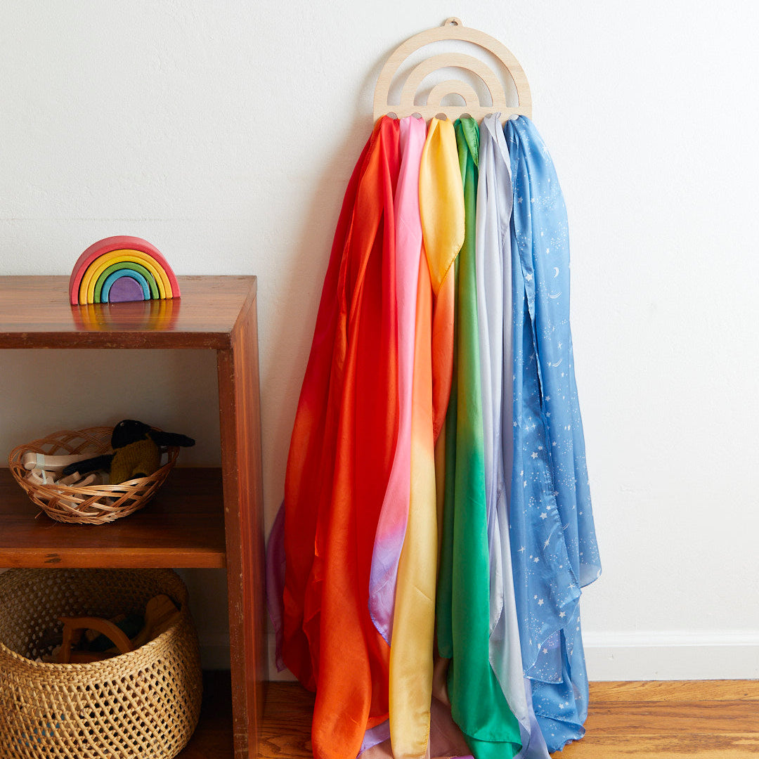 Sarah's Silks | Houten Display Voor Speelzijde | Regenboog