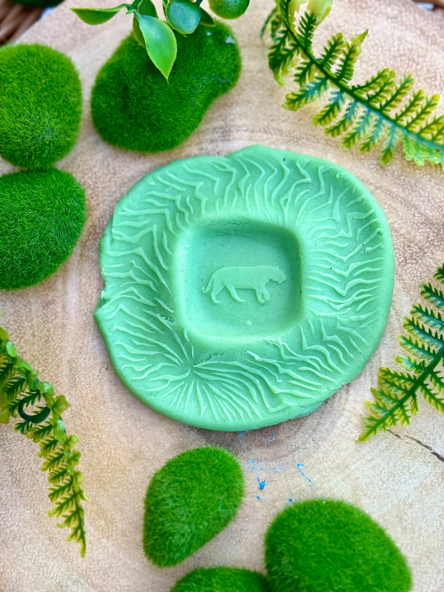 Yellow Door | Roll Around | Wilde Dieren