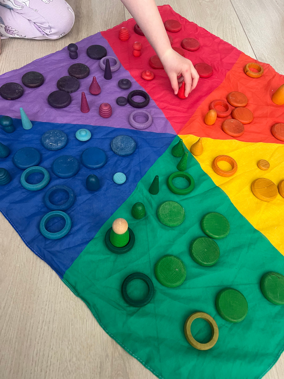Speeldoek medium - regenboog colorblock | Pit & Play