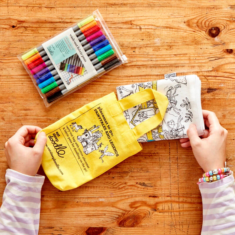 Eatsleepdoodle | Inkleurbare Placemat | Sprookjes & Legendes