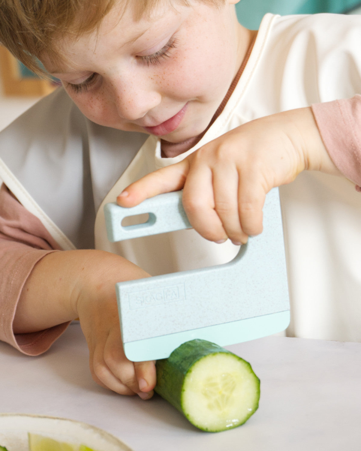 Skågfä | Montessori Kindermes KLYV | Licht Blauw