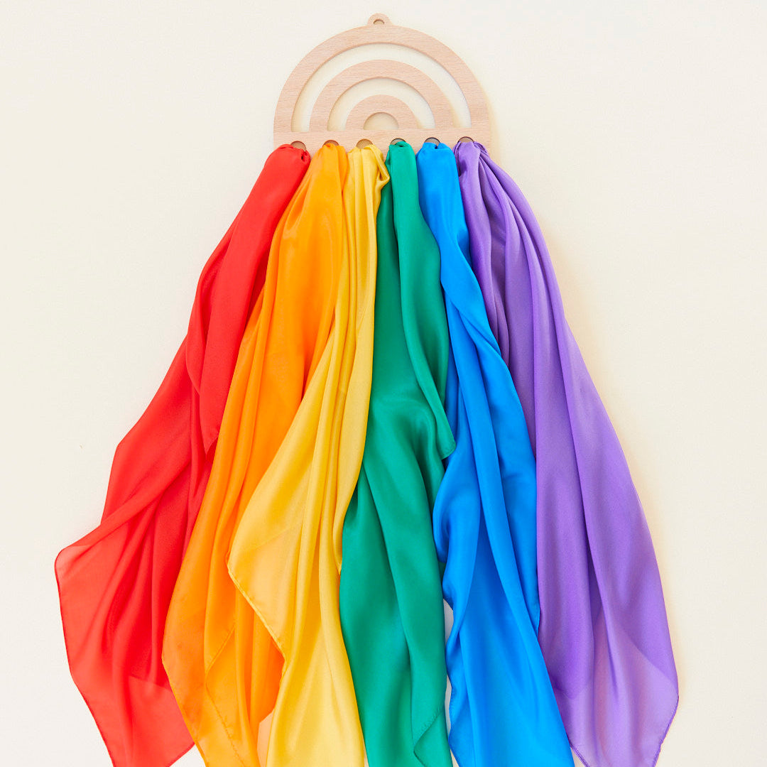 Sarah's Silks | Houten Display Voor Speelzijde | Regenboog