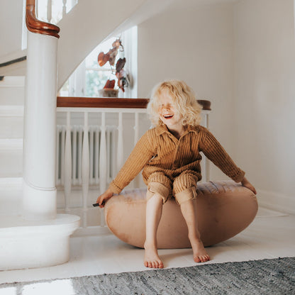 Scandinavian Stories by Marton | Speelkussen Rockme | Zwart