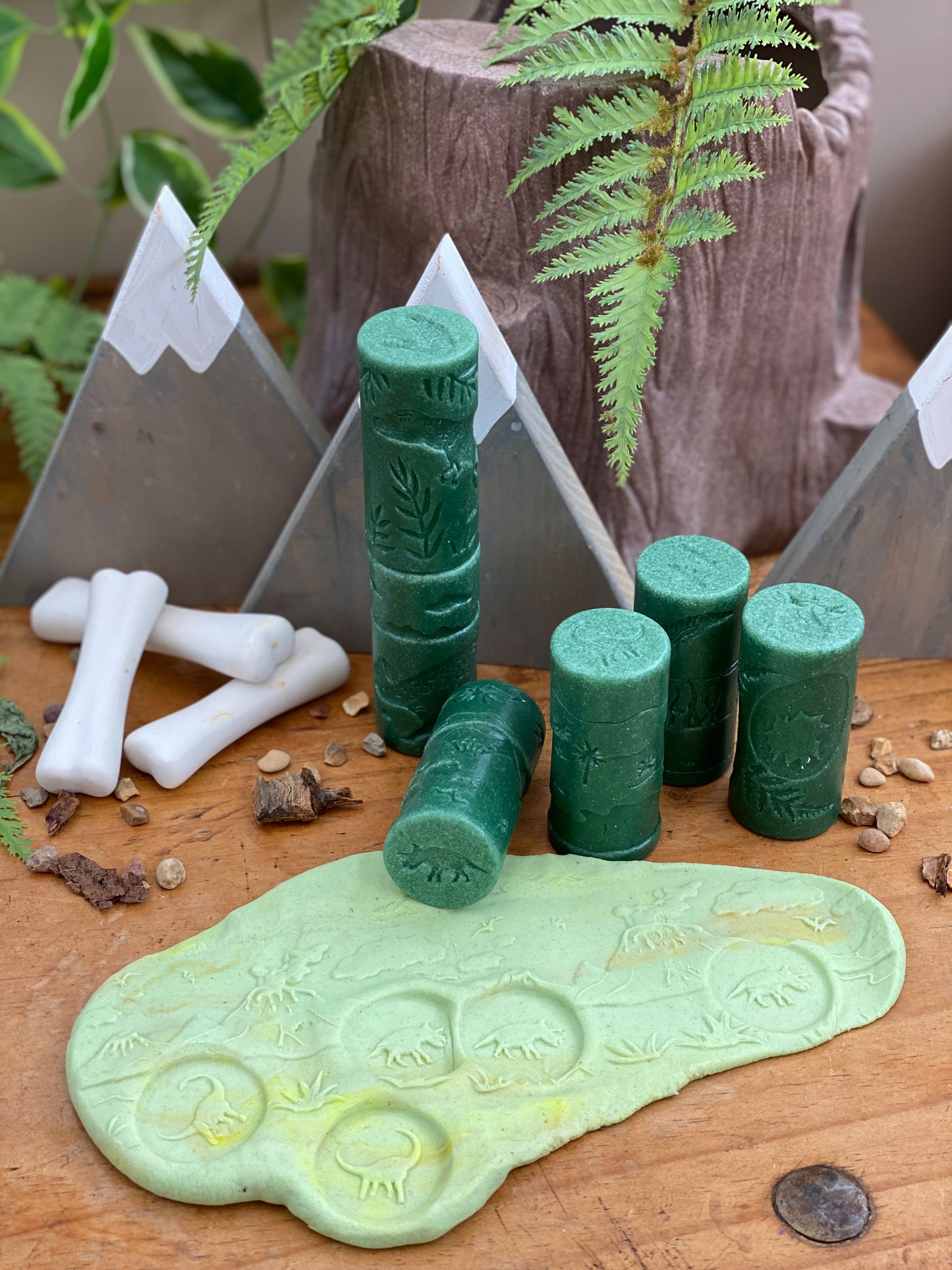 Yellow Door | Let's Roll | Dino's