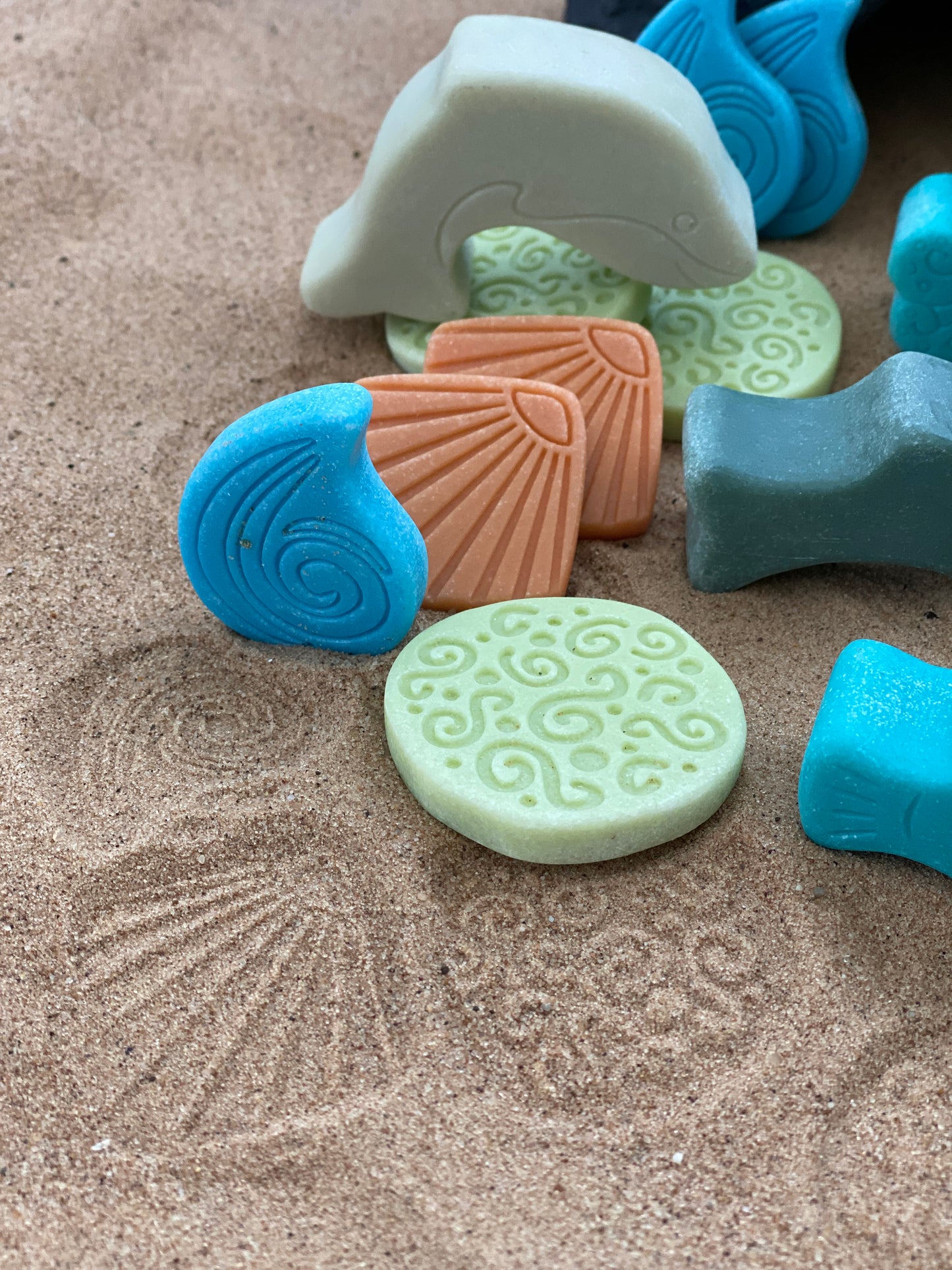 Yellow Door | Scenery Stones | Oceaan