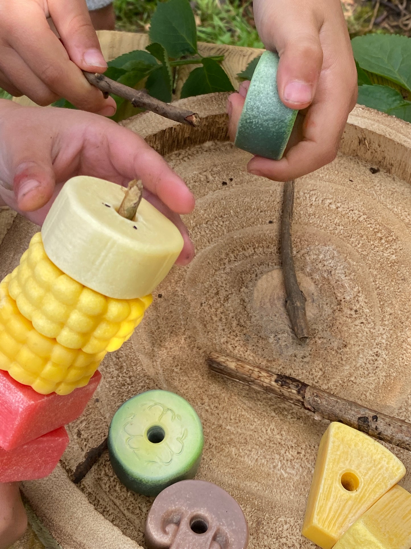 Yellow Door | Sensory Play Stones | BBQ Spiesjes