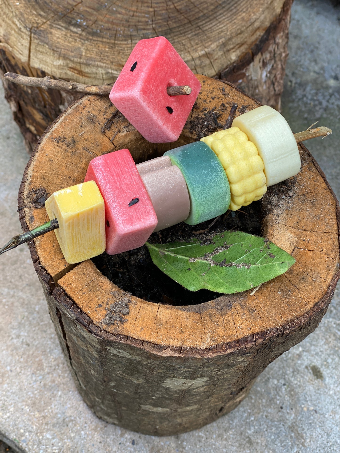 Yellow Door | Sensory Play Stones | BBQ Spiesjes
